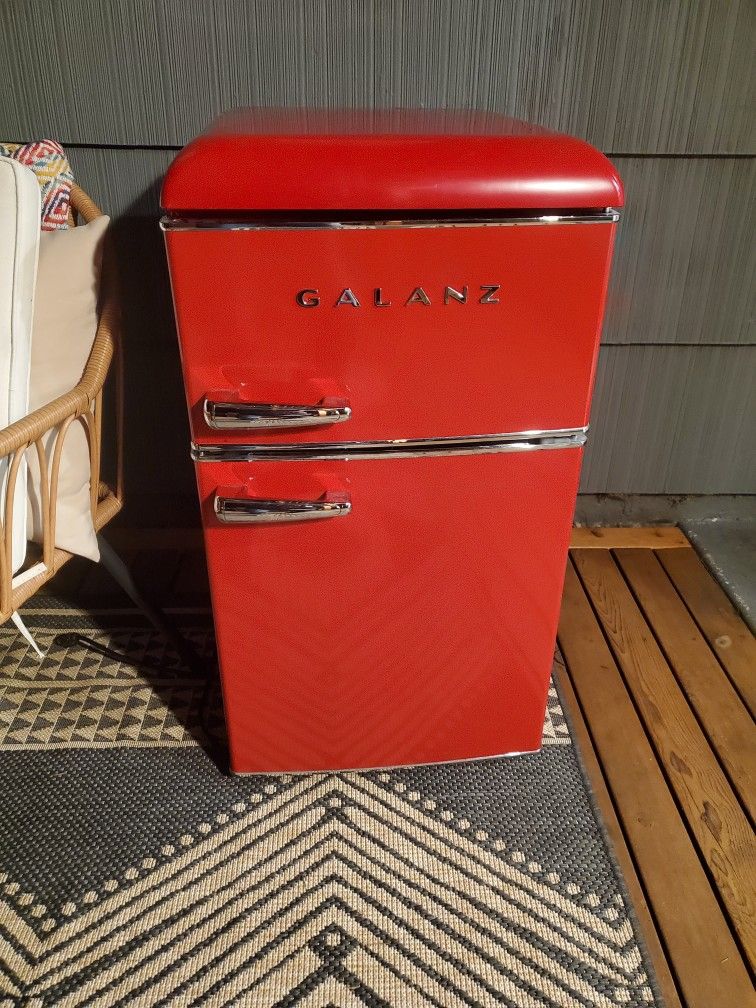 Mini Fridge