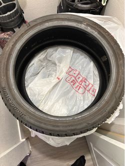 2 Bridgestone Blizzak Tires