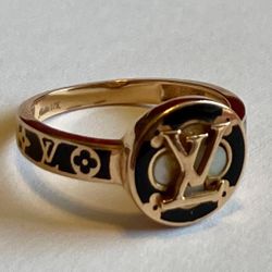 More Than 14K -- 17K SOLID ROSE GOLD RING - 4g - Size 7.5 ‼️ See More GOLD & SILVER Jewelry Here ‼️ Price Is FIRM ‼️