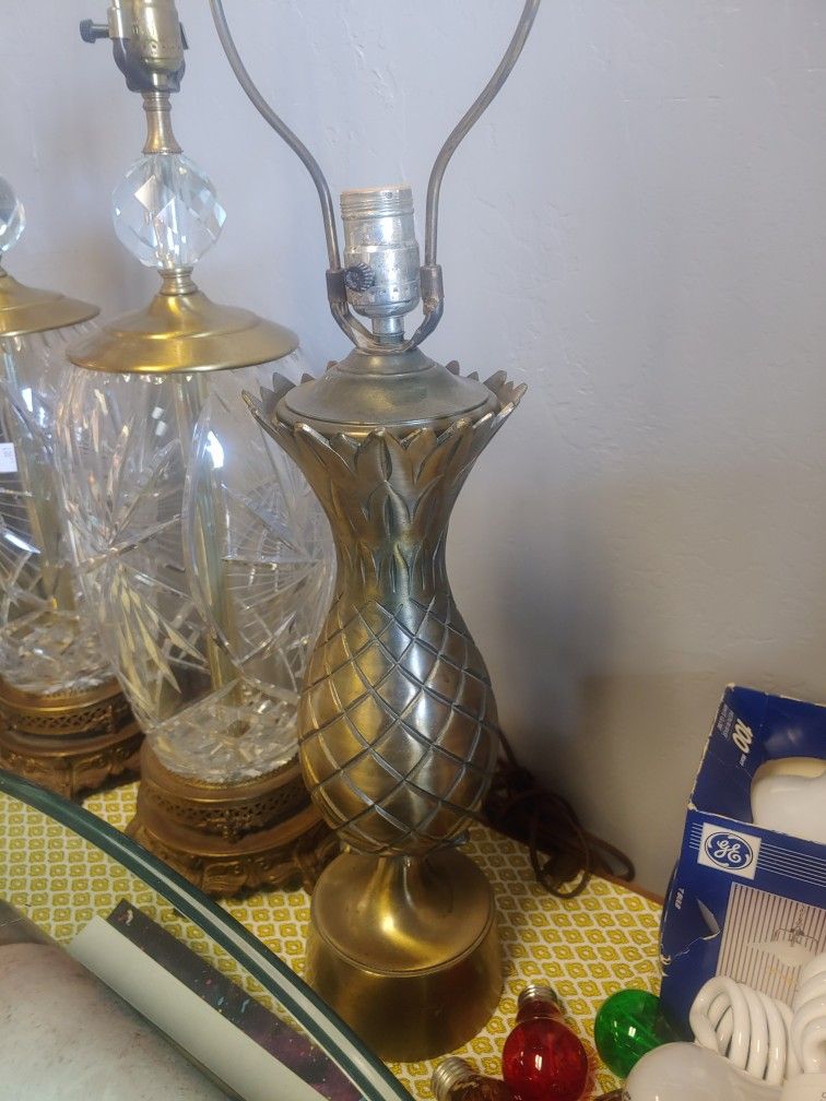 Vintage Antique 1960s Hollywood Regency Pineapple Table Lamp Light
