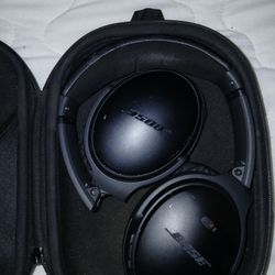 Boss Headphones Quiet Comfort 35 Series 2