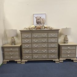 Large Dresser And 2 Nightstands 