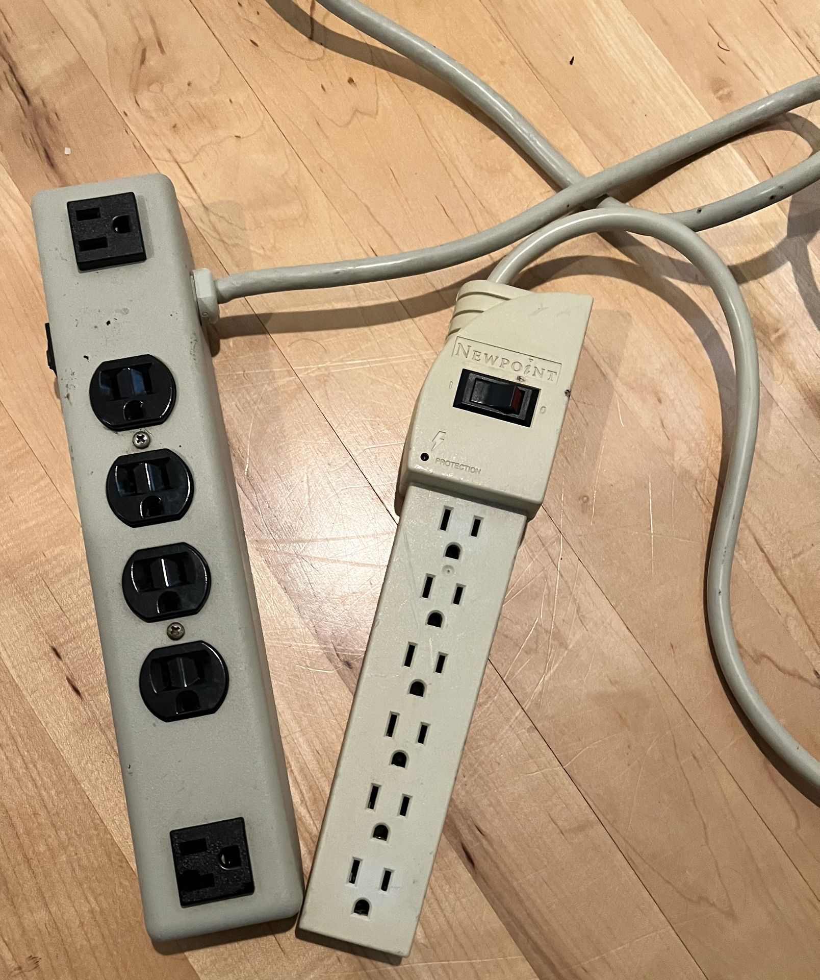 $8 Power Strips / Surge Protector – NewPoint ⚡