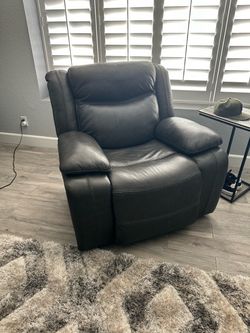 100% Top Grain Leather Gray Power Recliner