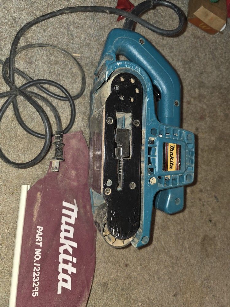 Makita 9901 Belt Sander