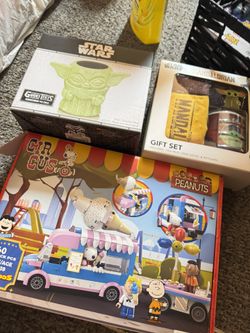 Star Wars And Snoopy Peanuts Stuff For Salw !!! cash Only And Pick Up Only
