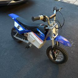 Razor dirt bike, motorcycle, rocket 24v- 14mph w/charger mx350