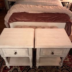 Set Of Two Nightstands 