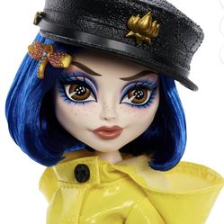 Monster Skullcollector Coraline Doll (1 remaining )