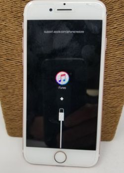 Iphone 7 ,x , 11 32gb iphone 32gb for parts