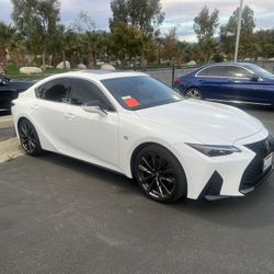 2021 Lexus IS