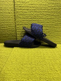 Burberry slides Fits 9M