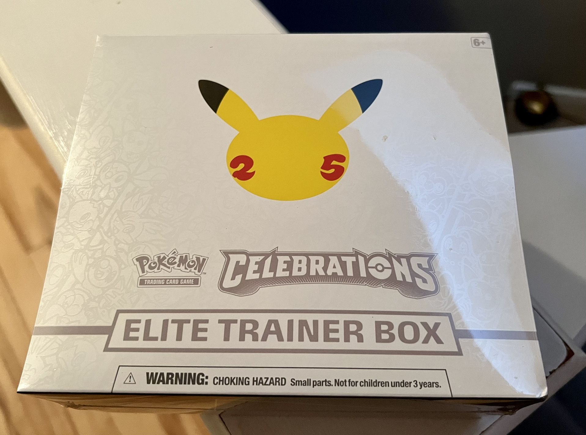 Pokémon 25 Year Celebration Elite Trainer Box Sealed New