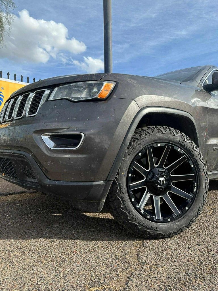 18x9 Fuel Rims And Tires 245/60/18 Venom Power XT