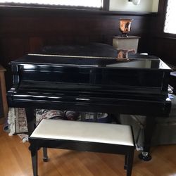 Yamaha C5 Grand Piano