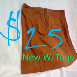 New Miniskirt W/Tags From Francesca'https://offerup.com/redirect/?o=cy5Db20=