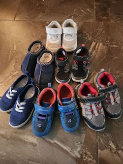 Boys sz9 shoes 6pairs