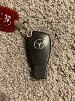 Mercedes 2002 CLK Key Fob , p/u Bayport, NY 11705