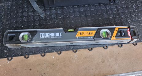 TOUGHBUILT Aluminum 40-in 3 Vial Box beam level