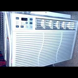 Air Conditioner used for summers was $679 now letting it go for $250 Firm, Pick up only cash