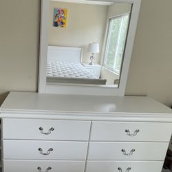 Queen Size Bed Set with Dresser