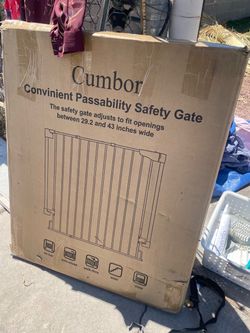Cumbor Baby Safety Gate Walk-Thru