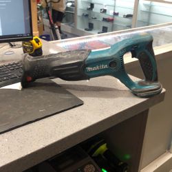Makita Sawsaz 34.99