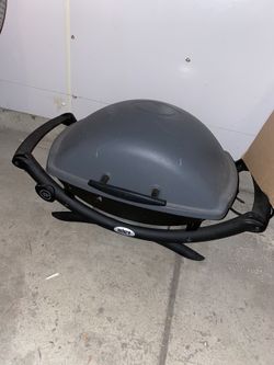 Weber Electric Grill. Works Perfect. Needs Cleaning  and Good To Go. 