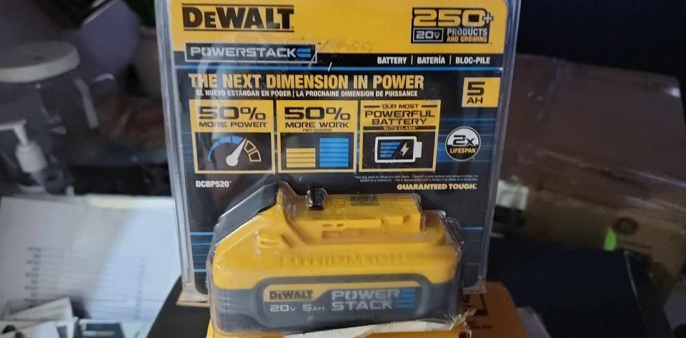 Dewalt Battery
