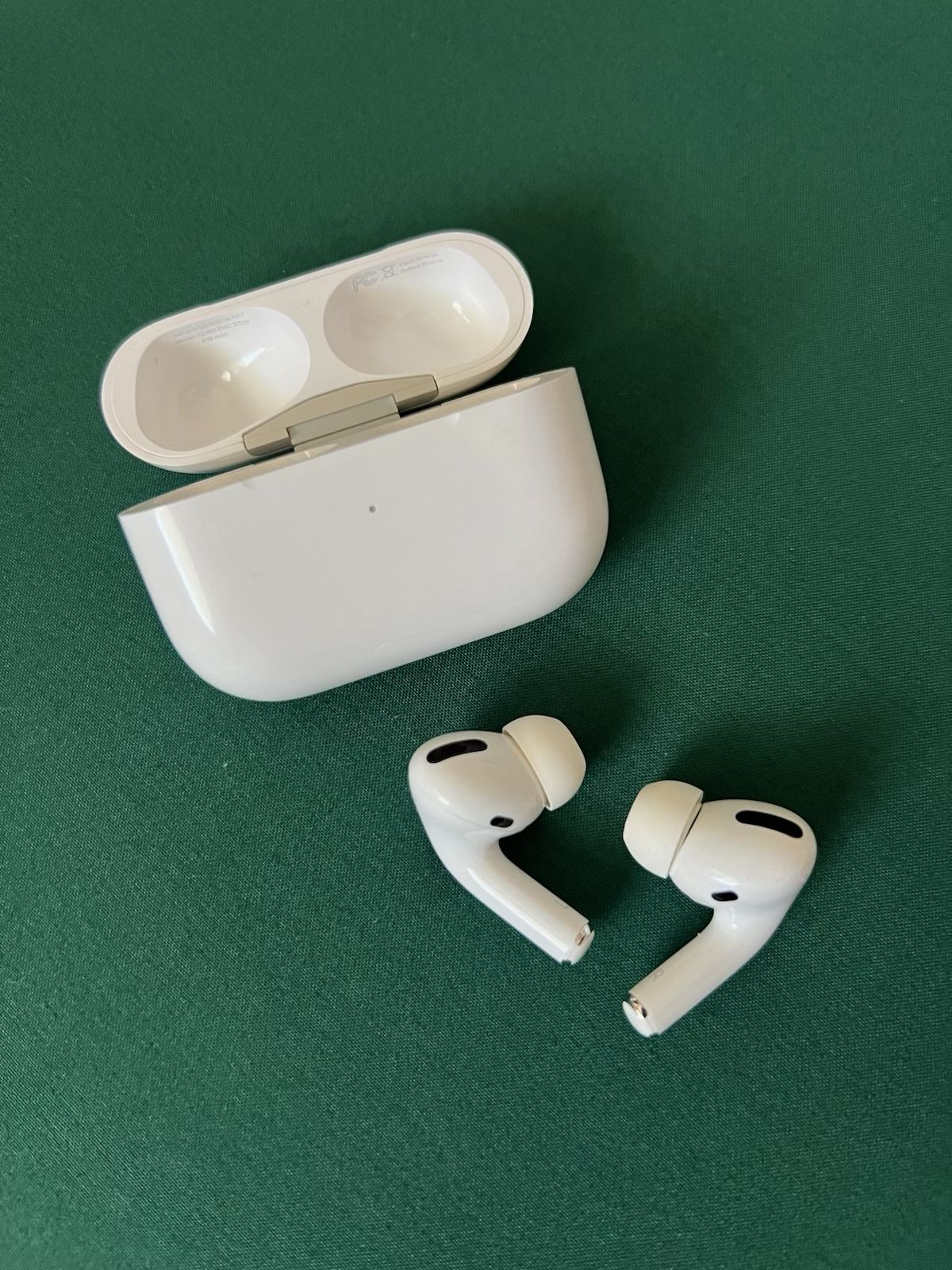 FOR SALE: AIRPODS PRO 1ST GEN A2084