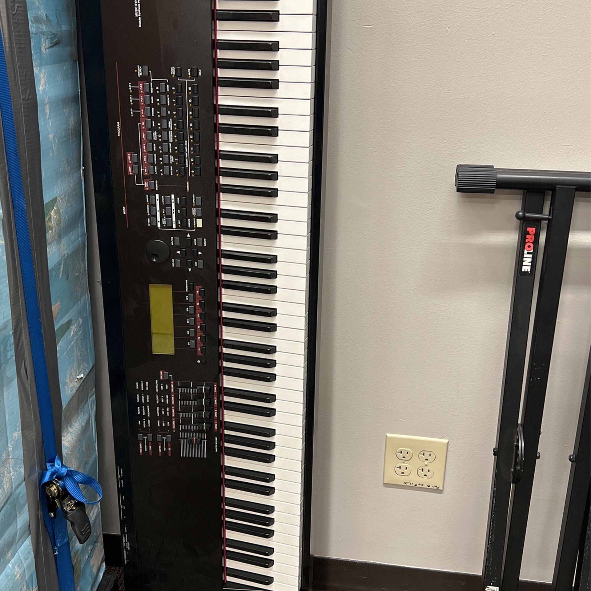 Yamaha S90ES 88 Keys Piano