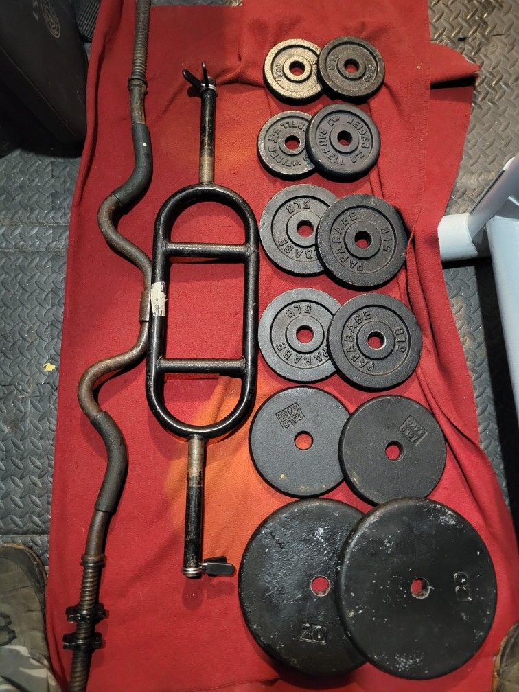 1" HOLE EZCURL BAR TRICEP BAR WITH. 85LBs.
2-20s. 2-7.5s. 4-5s. 2-3s 2-2s
11525 S HALSTED DUNKIN DONUTS/
7111.S WESTERN WALGREENS
75$ CASH ON