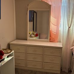 Cream Dresser With Mirror Vanity Mirror 