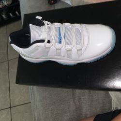 Jordan 11 Legend Blue