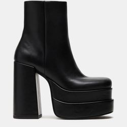 Steve Madden Cobra Boots