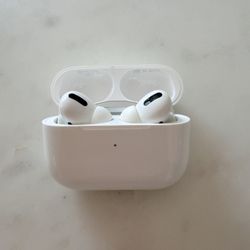 Apple AirPods 