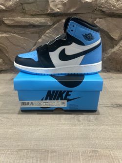 New Jordan 1 Retro High OG UNC Toe GS Size 4.5 Y / 6 Women