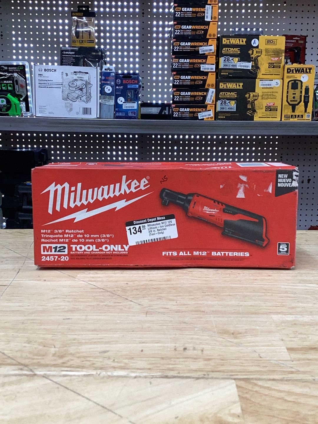 Milwaukee M12 12V Lithium-Ion Cordless 3/8 in. Ratchet (Tool-Only)
