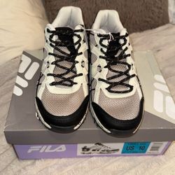 New Women’s Fila Hiking Trail Shoes Size 10