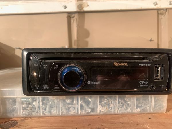 Pioneer premier Bluetooth car stereo for the low 50$ if pick up now I ...