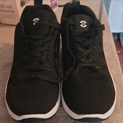 Orthora Black Knit Lace-Up Sneakers White Sole Size 9 men & 11 Women