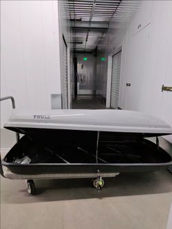Thule Rooftop Cargo Box