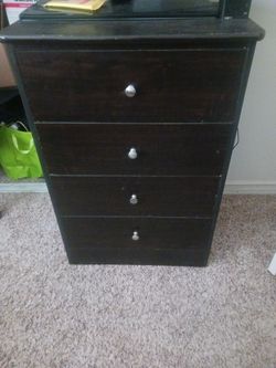 Dresser (Small 4 drawers  ) used