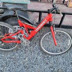 Cannondale Super V 400 Mtn Bike