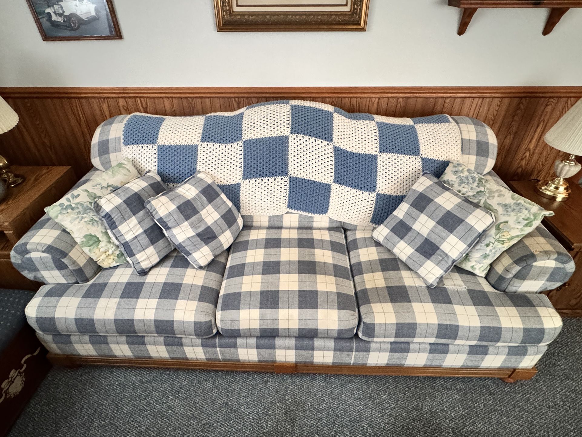 La-Z-Boy Or Broyhill Couch