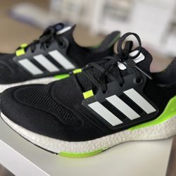 Adidas Ultraboost MENs Size 9