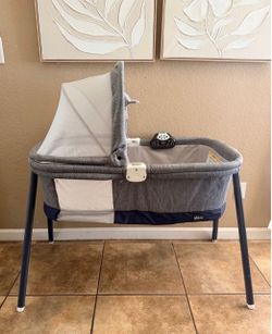 Chicco Baby Bassinet with Canopy