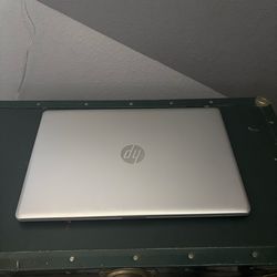HP Laptop 17-BY3053CL 2020