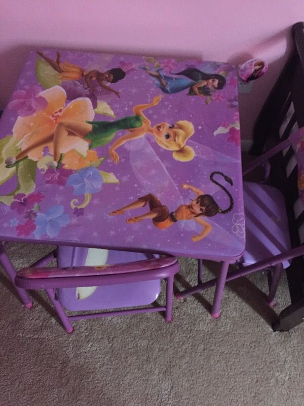 Tinkerbell table and chair foldable