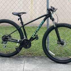 Specialized Rockhopper Mountain Bike, 29” Wheels
